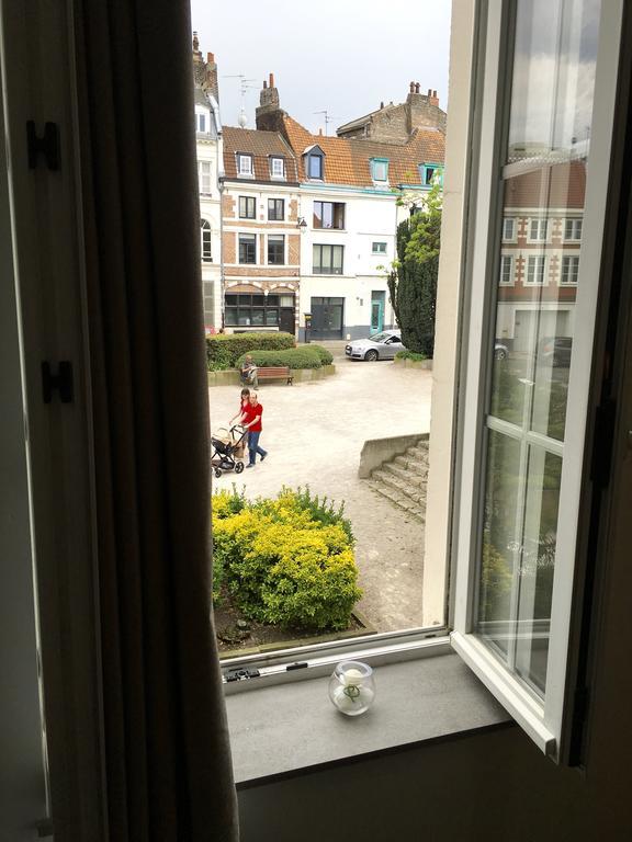 Little Plaza Appart'Hotel Lille Exteriör bild