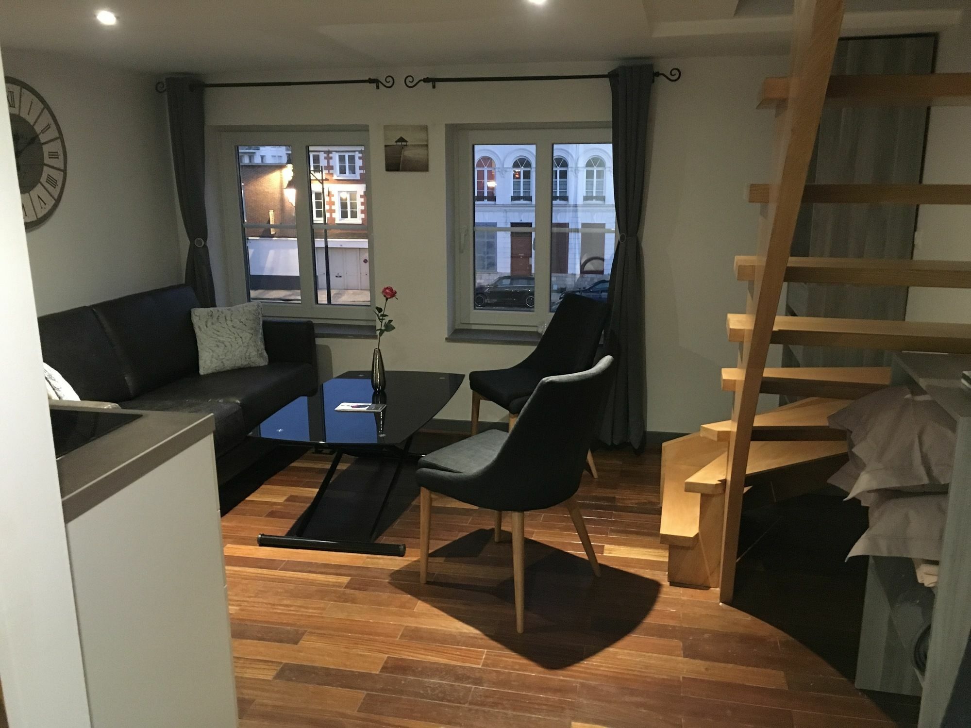 Little Plaza Appart'Hotel Lille Exteriör bild